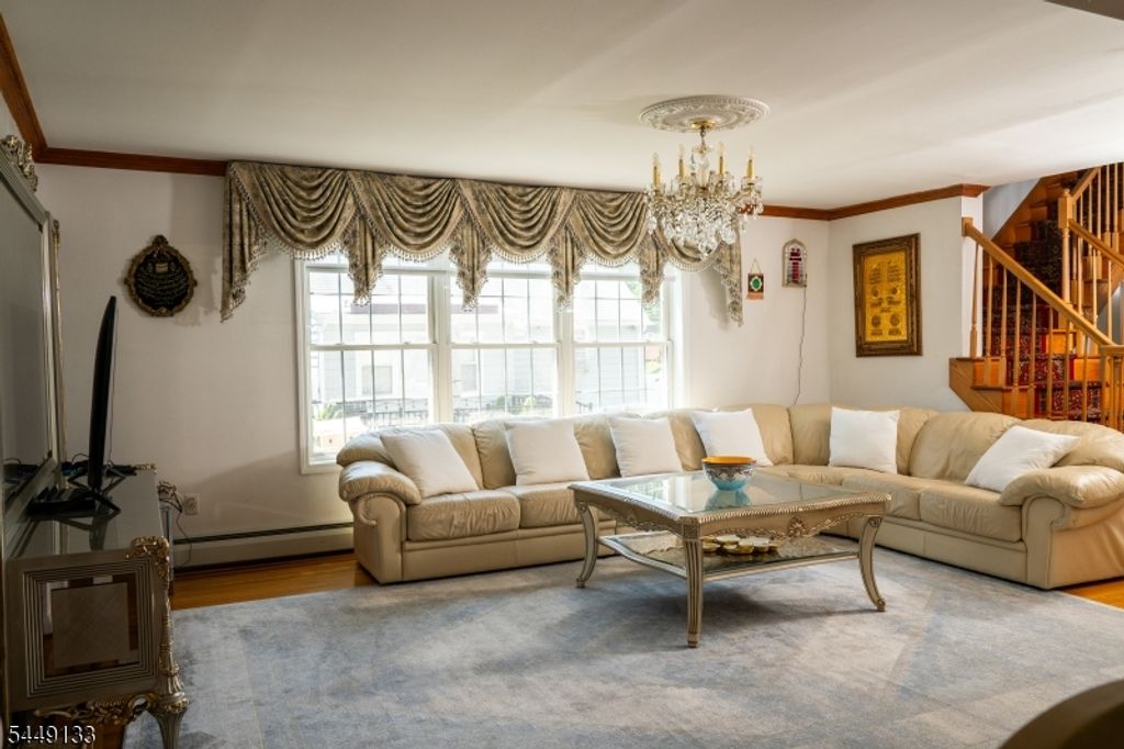 40 Oaktree Ln, Bloomfield Twp., NJ 07003 — photo 5