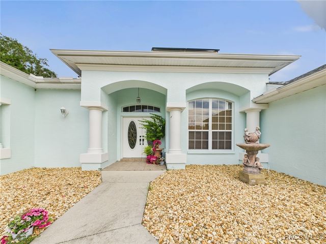 38 Balsam Street, Homosassa, FL 34446