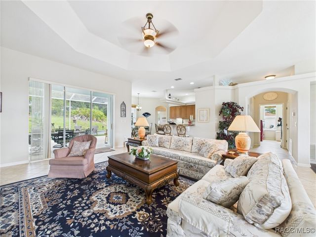 38 Balsam Street, Homosassa, FL 34446