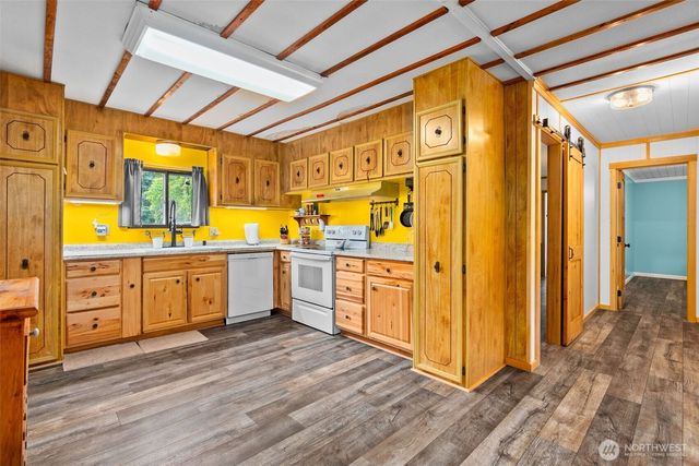 10739 128th Avenue SE, Rainier, WA 98576