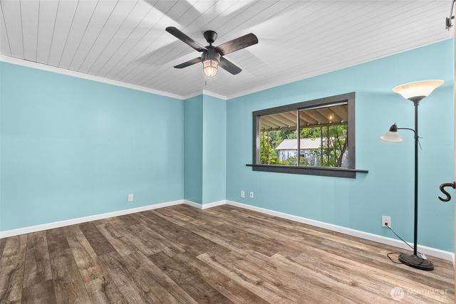 10739 128th Avenue SE, Rainier, WA 98576