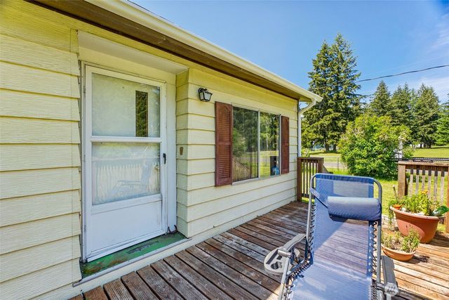 10739 128th Avenue SE, Rainier, WA 98576