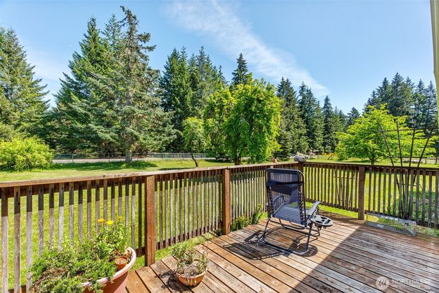 10739 128th Avenue SE, Rainier, WA 98576