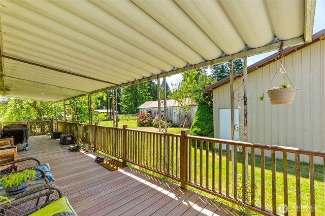 10739 128th Avenue SE, Rainier, WA 98576