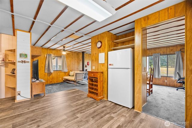 10739 128th Avenue SE, Rainier, WA 98576
