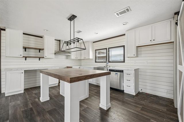13262 Southerland Road, Blanchard, OK 73010