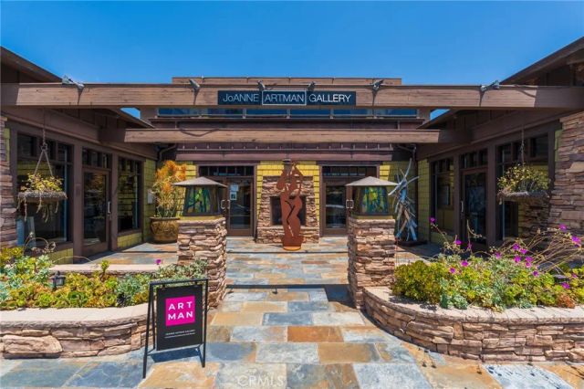 387 Cypress Drive 7, Laguna Beach, CA 92651