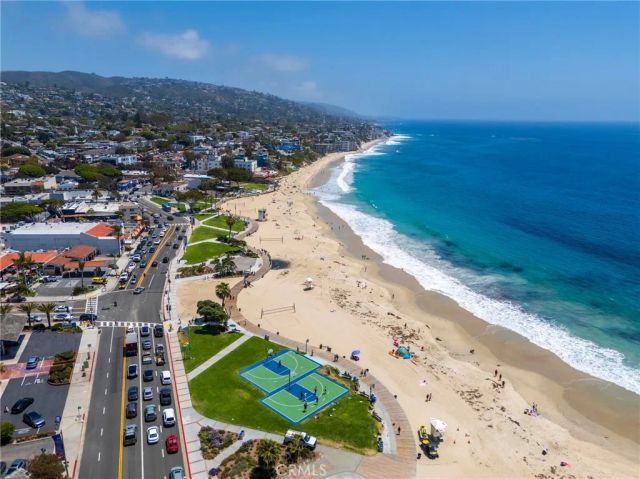 387 Cypress Drive 7, Laguna Beach, CA 92651