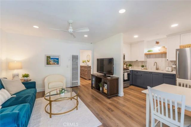 387 Cypress Drive 7, Laguna Beach, CA 92651