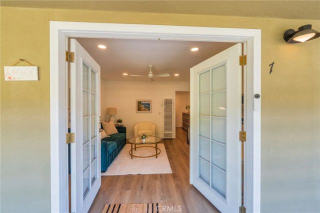 387 Cypress Drive 7, Laguna Beach, CA 92651