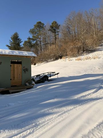 605 Charles Street, Clintwood, VA 24228