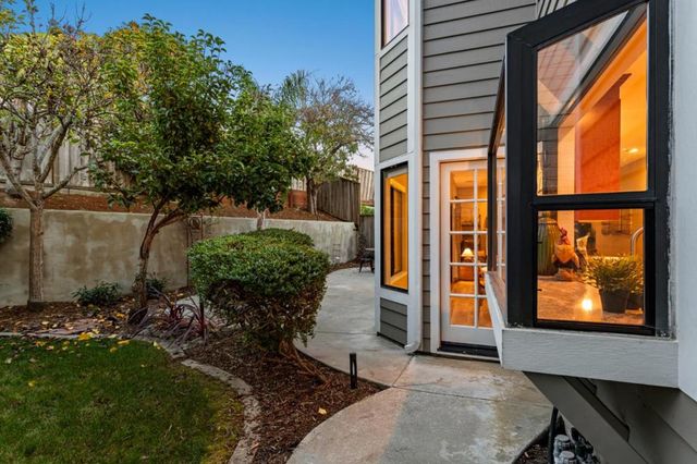 229 Marvilla Circle, Pacifica, CA 94044