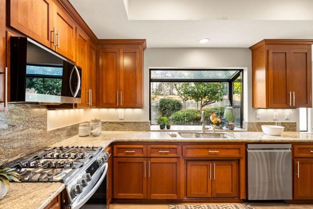 229 Marvilla Circle, Pacifica, CA 94044