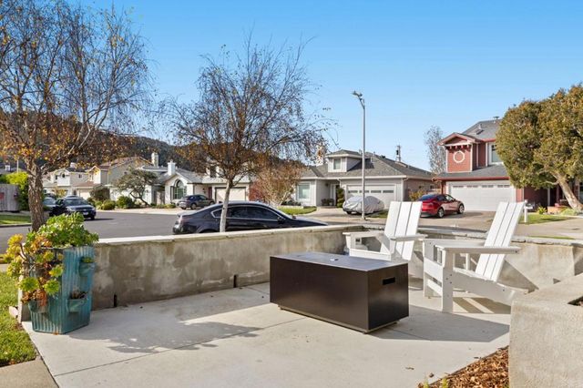 229 Marvilla Circle, Pacifica, CA 94044