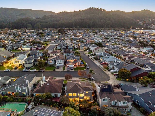 229 Marvilla Circle, Pacifica, CA 94044