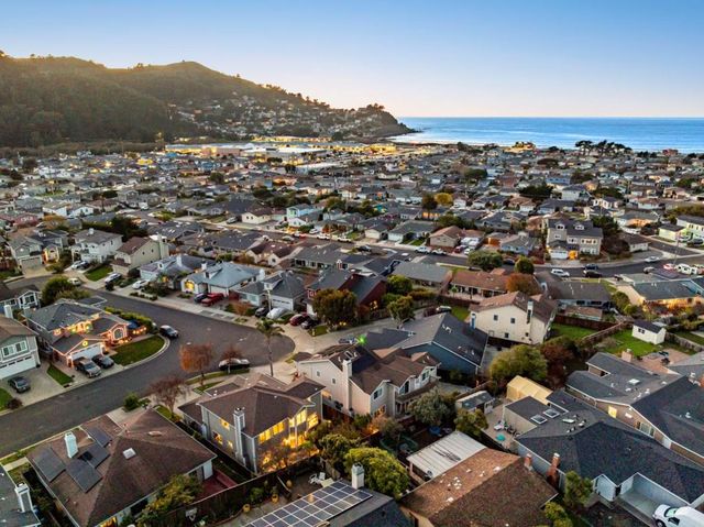 229 Marvilla Circle, Pacifica, CA 94044