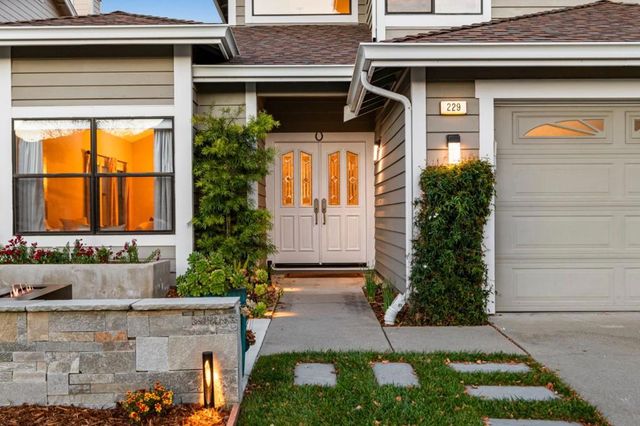 229 Marvilla Circle, Pacifica, CA 94044