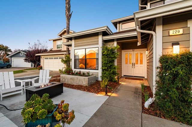 229 Marvilla Circle, Pacifica, CA 94044
