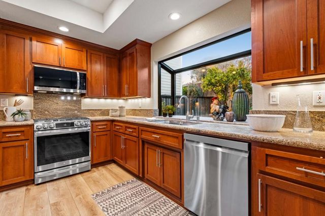 229 Marvilla Circle, Pacifica, CA 94044