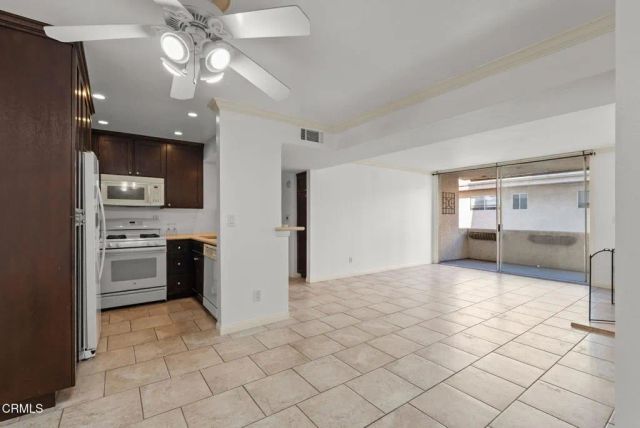 5325 Newcastle Avenue 126, Encino, CA 91316