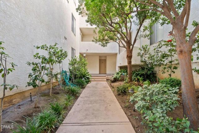 5325 Newcastle Avenue 126, Encino, CA 91316