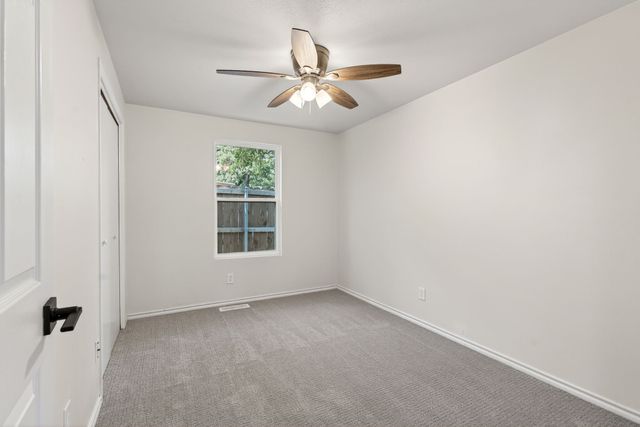 2711 N Locust Street, Denton, TX 76209