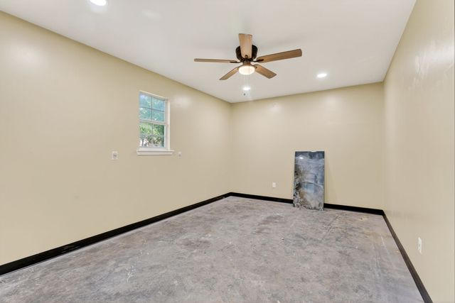 2711 N Locust Street, Denton, TX 76209