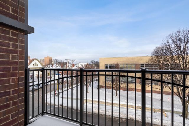 15 E Franklin Avenue 330, Minneapolis, MN 55404