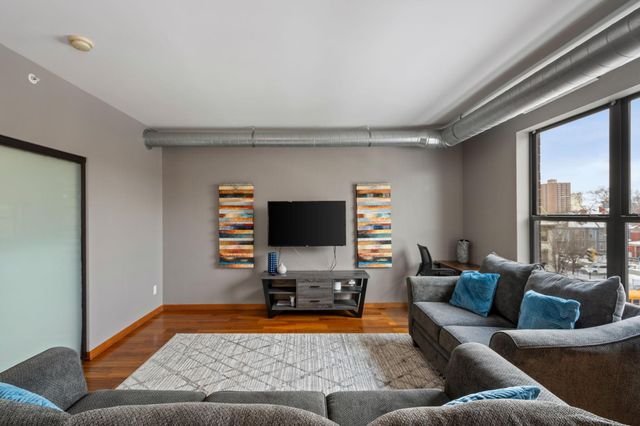 15 E Franklin Avenue 330, Minneapolis, MN 55404