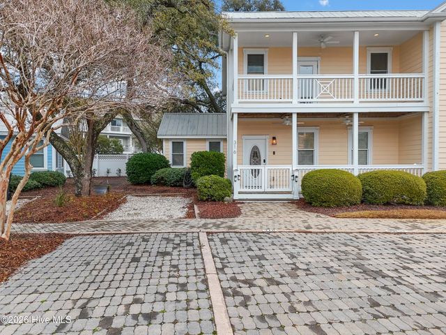 316 Marina View Drive, Southport, NC 28461