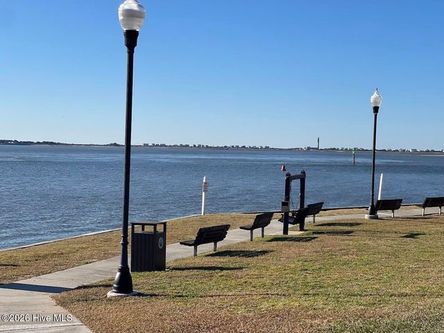 316 Marina View Drive, Southport, NC 28461