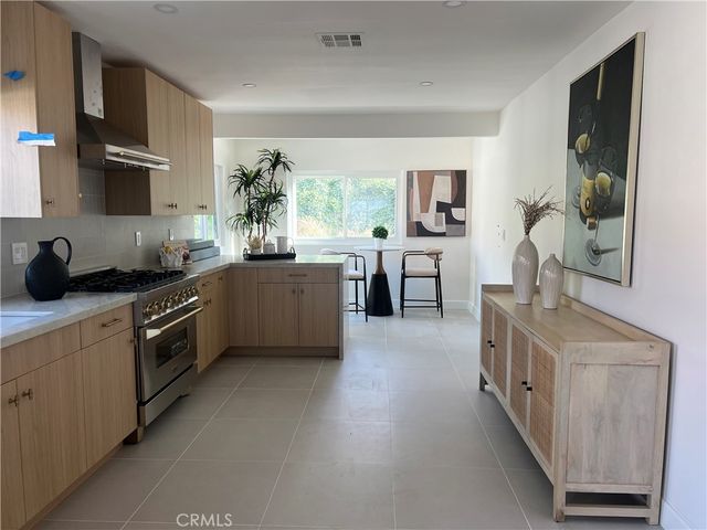 4119 Don Jose, Los Angeles, CA 90008