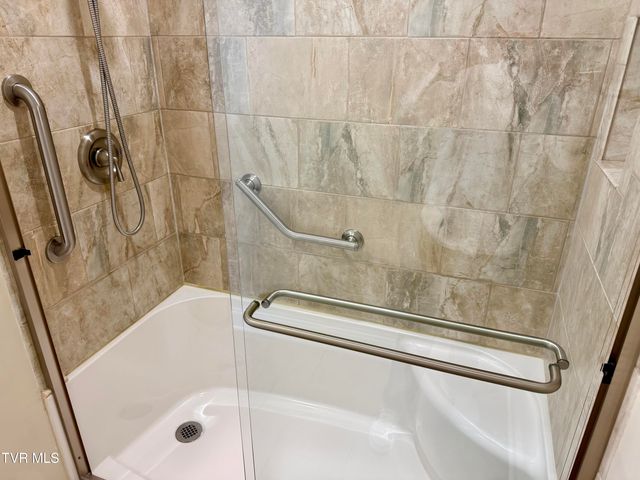 1450 Hatterdale Farm Road 1450, Blountville, TN 37617