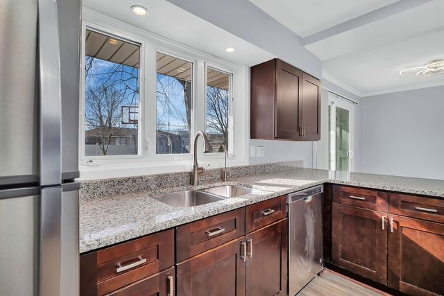 1616 Mayfield Avenue, Joliet, IL 60435