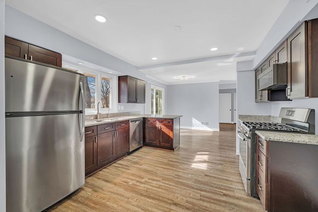 1616 Mayfield Avenue, Joliet, IL 60435