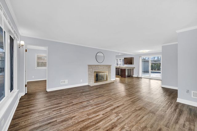 1616 Mayfield Avenue, Joliet, IL 60435