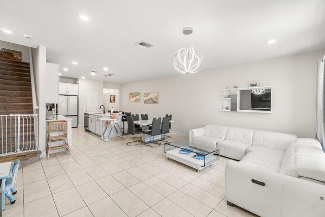 4824 Chantilly Road, Lake Worth, FL 33467