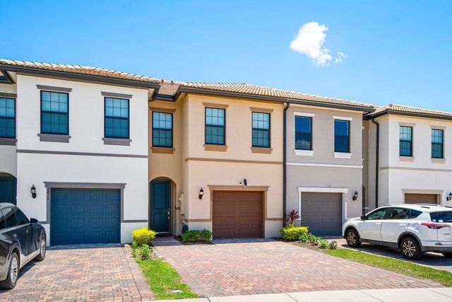 4824 Chantilly Road, Lake Worth, FL 33467