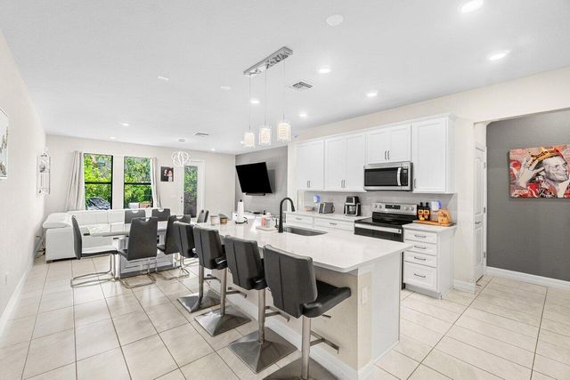 4824 Chantilly Road, Lake Worth, FL 33467