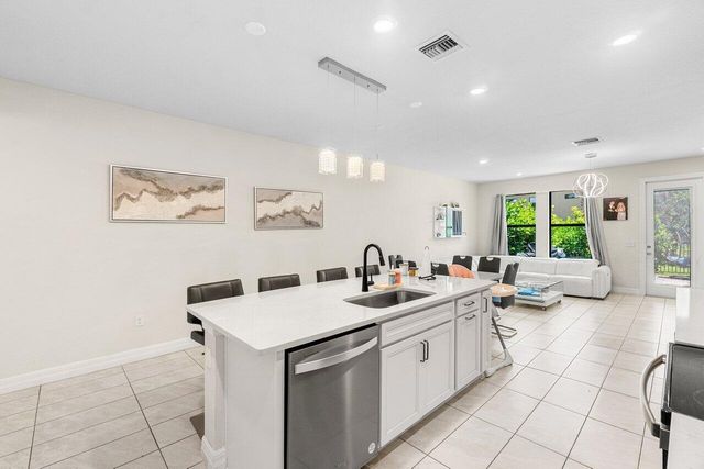 4824 Chantilly Road, Lake Worth, FL 33467