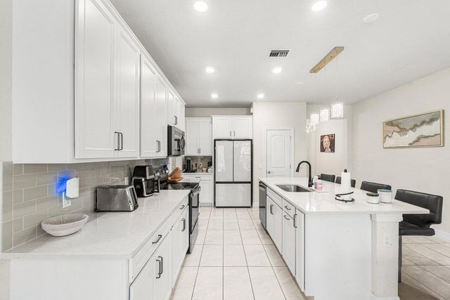4824 Chantilly Road, Lake Worth, FL 33467