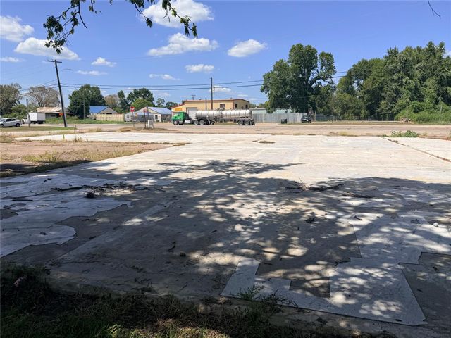 612 Highway 90 East, Liberty, TX 77575