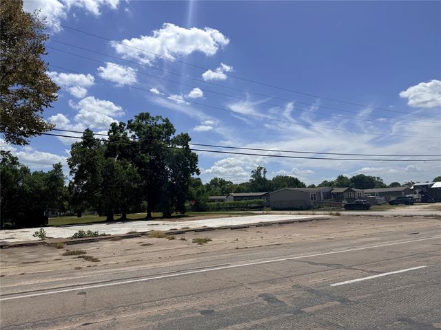 612 Highway 90 East, Liberty, TX 77575