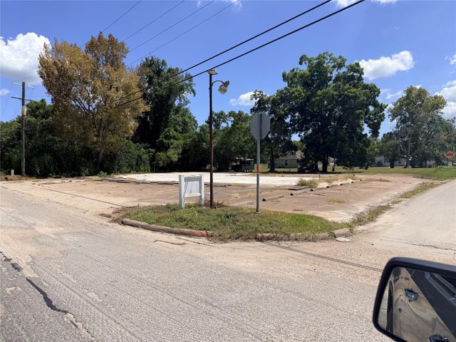 612 Highway 90 East, Liberty, TX 77575