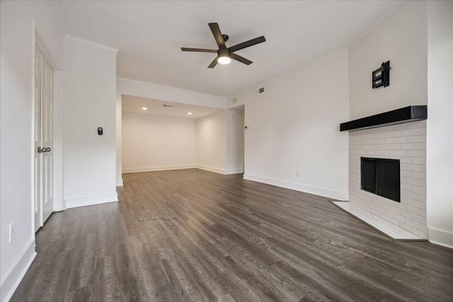 5711 Sugar Hill Drive 119, Houston, TX 77057