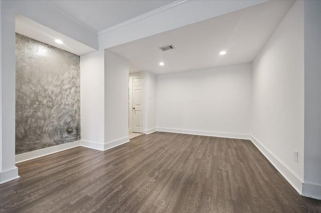 5711 Sugar Hill Drive 119, Houston, TX 77057