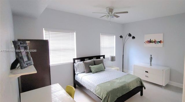 6001 SW 70th St 215, South Miami, FL 33143