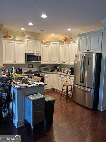 1202 Village Boulevard SE, Rome, GA 30161