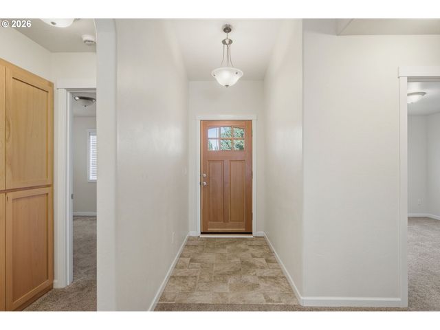 101 Se YORKTOWN Dr, Grants Pass, OR 97527
