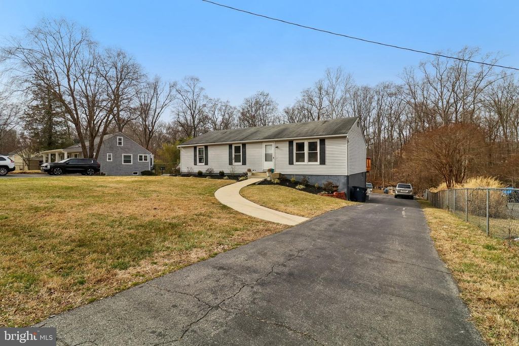14617 LIVINGSTON RD, Accokeek, MD 20607